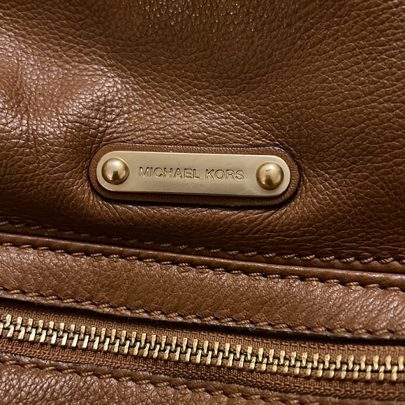 Michael Kors Handbag - Picture 2 of 9